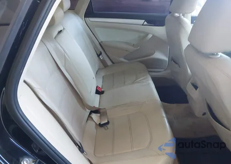 2012 Volkswagen Passat 2.5L Se из США, поврежденный, VIN 1VWBP7A31CC049830